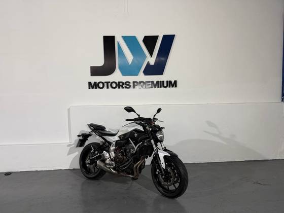 YAMAHA MT-07 ABS YAMAHA MT-07 ABS
